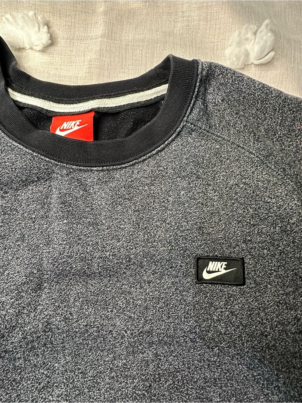 Y2K Nike Men's Dark Heather Grey Crewneck Sweatshirt